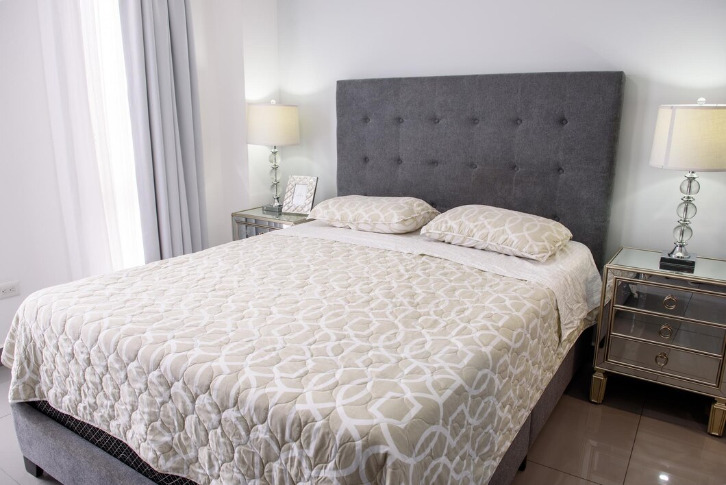 Jak wybrać idealne łóżko do sypialni – przewodnik po wymiarach i materiałach